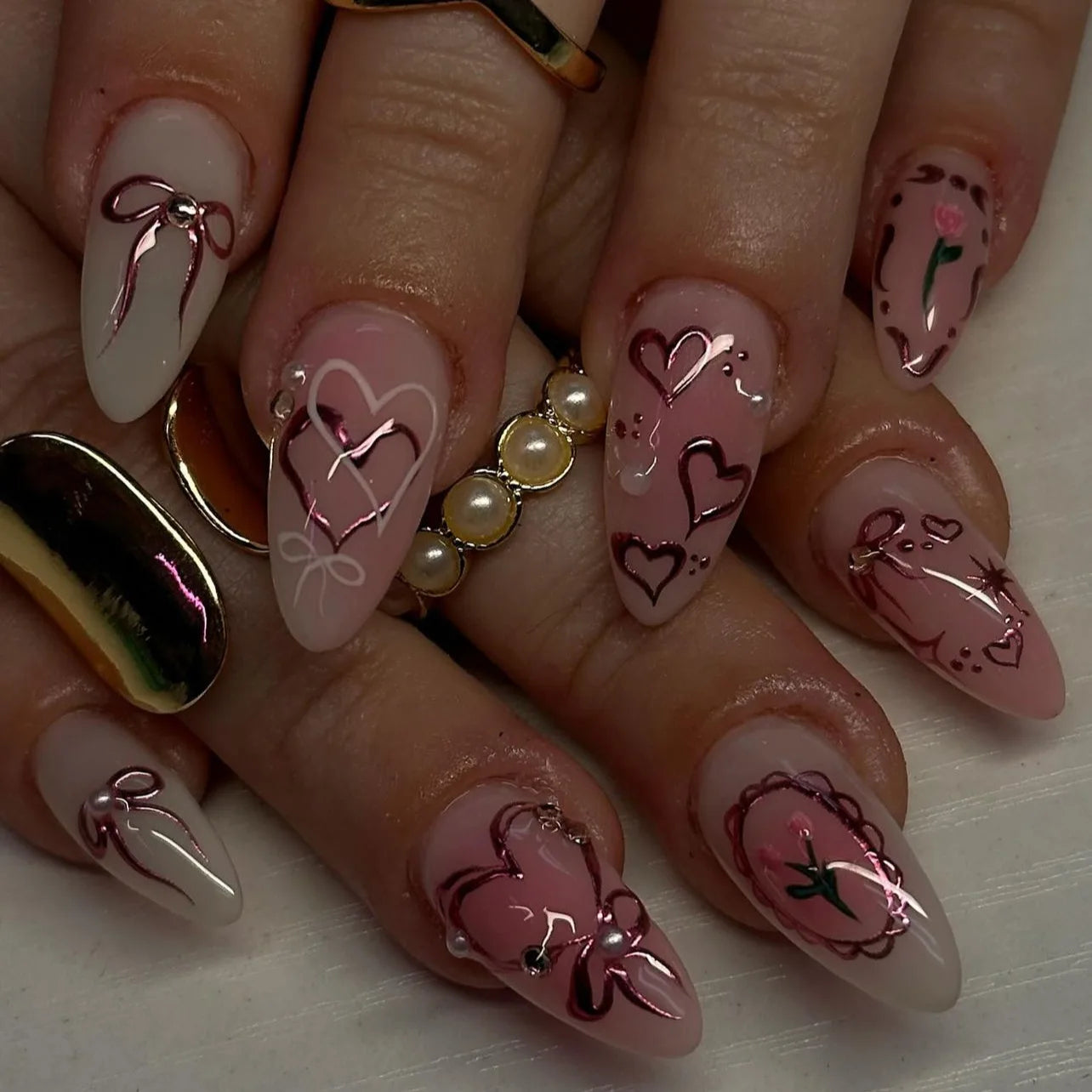 24pcs Sweet Detachable False Nails with Bowknots & Pearls – أظافر صناعية فاخرة قابلة للفك مزينة بفيونكات ولؤلؤ