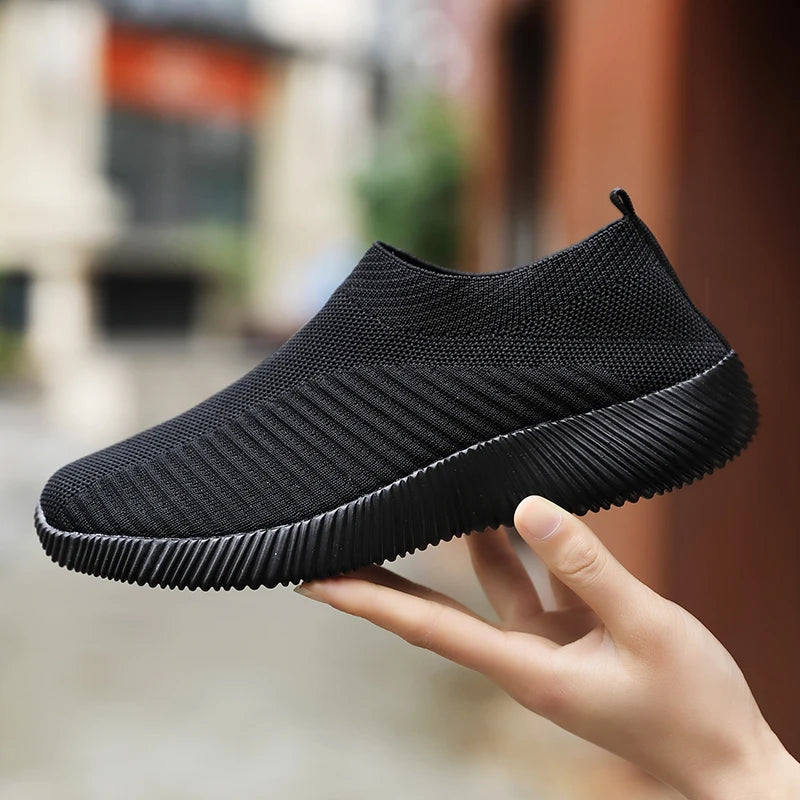 Women’s Breathable Mesh Sock Sneakers – Lightweight Woven Low-Top Running & Walking Shoes | سنيكرز نسائي شبكي بتصميم جورب – خفيفة الوزن ومنسوجة للمشي والجري والأداء الرياضي