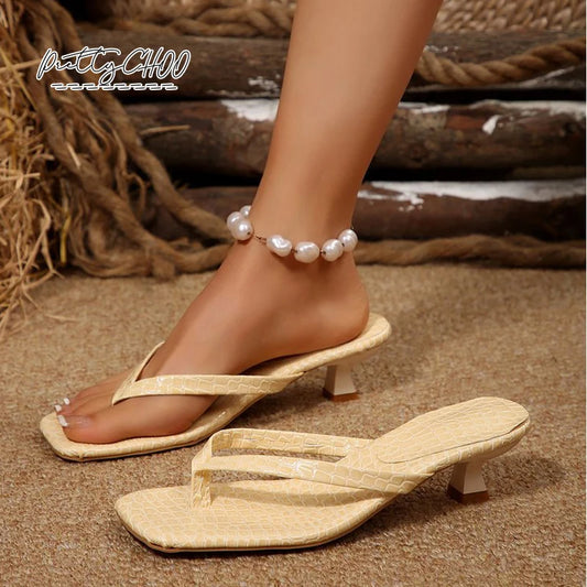Women’s Crocodile Print Kitten Heel Flip-Flops – Square Toe Clip-Toe Stiletto Sandals for Summer | شبشب نسائي بكعب كيتن ونقشة جلد التمساح – مقدمة مربعة ورباط بين الأصابع لصيف أنيق