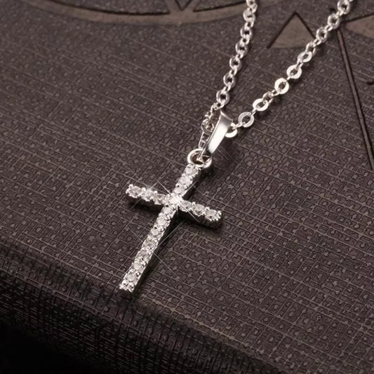 Women’s Adjustable Rhinestone Cross Pendant Necklace – Solid Color Summer Jewelry | عقد نسائي صيفي قابل للتعديل بقلادة صليب مرصعة – تصميم أنيق بلون موحّد