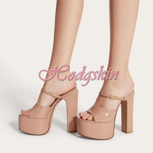 Women’s Shiny Leather Platform Sandals – Chunky High Heel Open-Toe Dress Shoes with Buckle Straps | صندل نسائي لامع بكعب عالي ومنصة سميكة – مقدمة مفتوحة مع أحزمة وإبزيم لإطلالة أنيقة وفاخرة