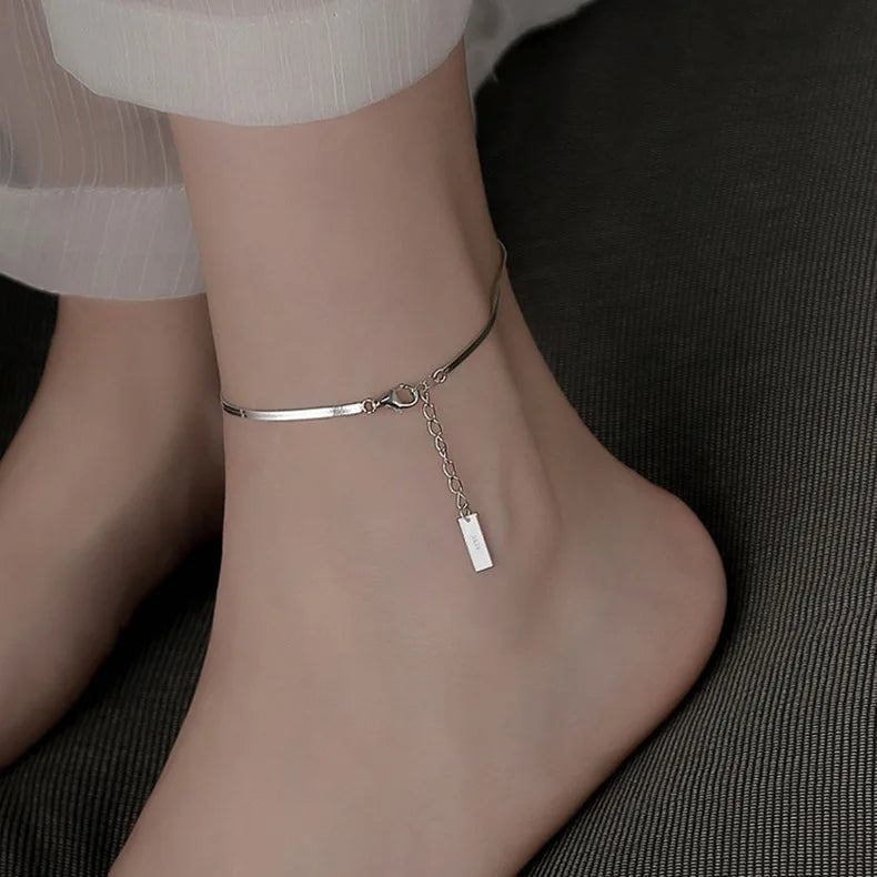 ✨ Simple Heart Barefoot Anklet Sandals – Crochet Leg Chain Foot Jewelry 🔷 خلخال بسيط بشكل قلب – صنادل كروشيه بدون حذاء على القدم مزينة بسلسال للنساء