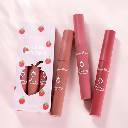 3-Piece Strawberry Velvet Matte Lip Glaze Set – Non-Stick Cup Liquid Lipstick | طقم 3 قطع من ملمع شفاه مخملي بطعم الفراولة – روج سائل مطفي لا يلطخ الكوب