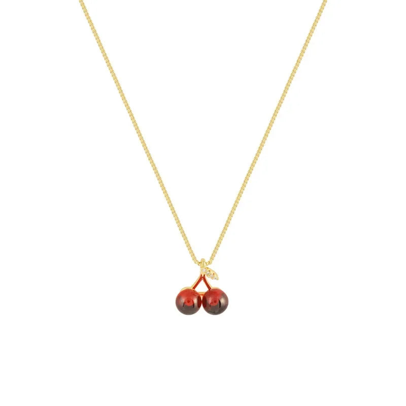 🍒 Little Wine Red Cherry Pendant Necklace | قلادة ذهبية بتعليقة كرز أحمر للنساء – لمسة ناعمة وعصرية