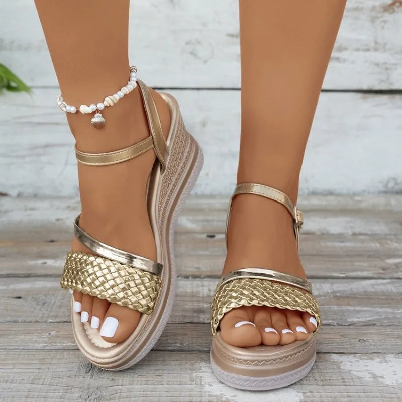 2025 Women’s Wedge Platform Sandals – Open Toe High Heel Dress Shoes with Buckle Strap | صندل نسائي بكعب عالي سميك ومقدمة مفتوحة – منصة صيفية أنيقة بإبزيم جانبي لموسم 2025