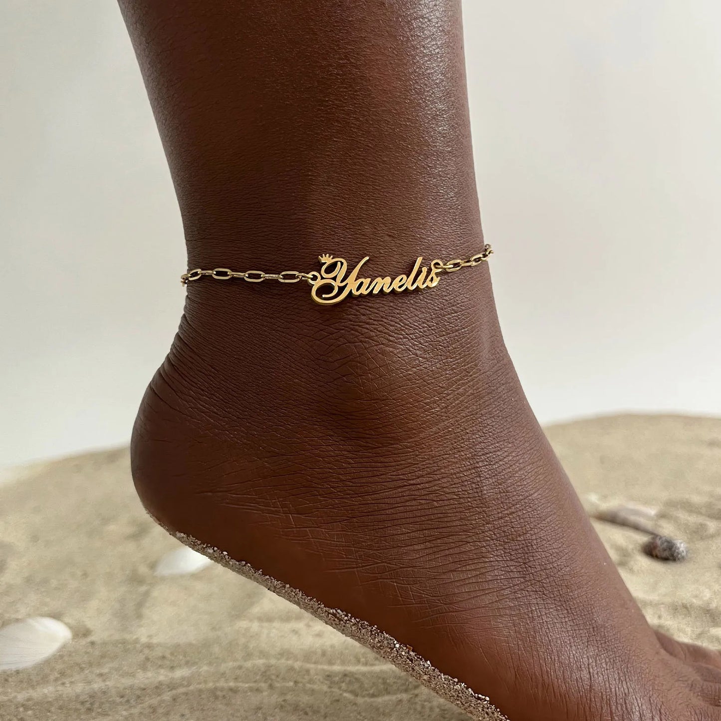 Vnox Personalized Name Anklet – Custom Gold Stainless Steel Chain Bracelet for Women | خلخال مخصص باسم من Vnox – سلسلة من الستانلس ستيل الذهبي بتصميم شخصي أنيق للنساء