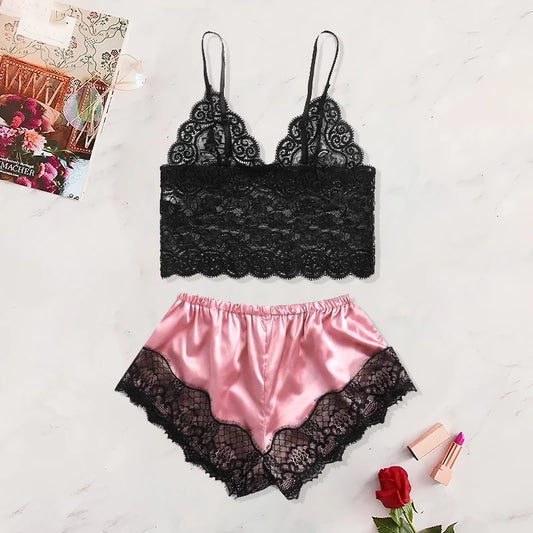 🌸 2025 Sexy Lace Pajama Set for Women 👗 – 2-Piece See-Through Sleepwear with Suspender Top & Shorts | طقم بيجاما دانتيل نسائي صيفي 2025 – شفاف من قطعتين مع شورت وتوب برباط