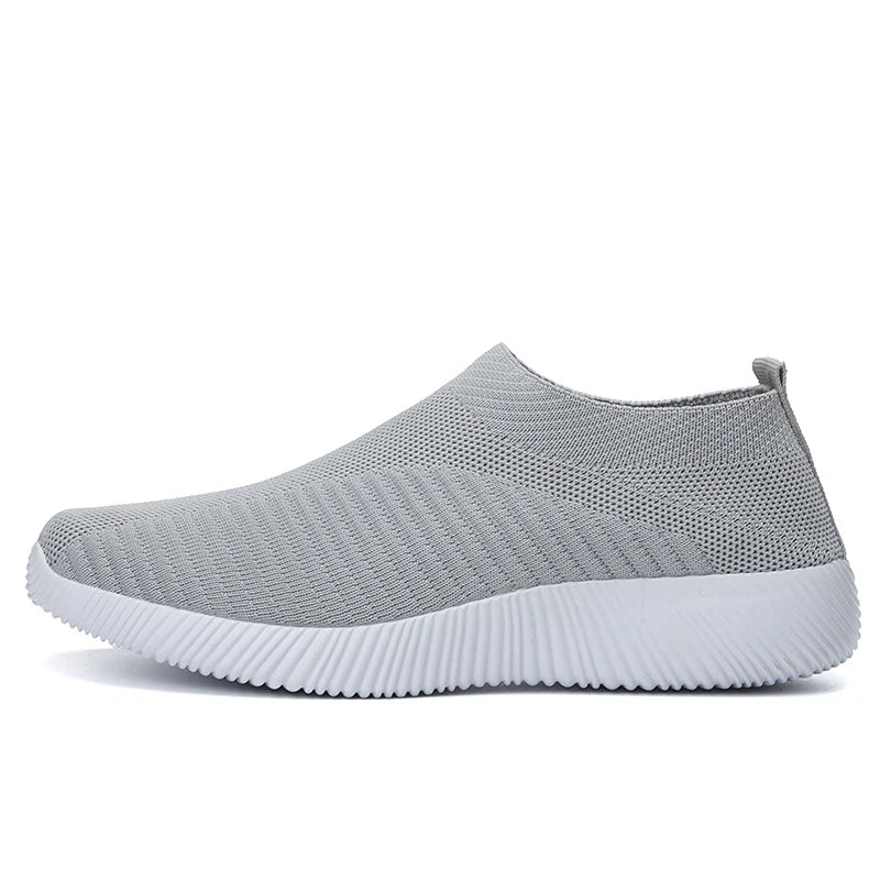 Women’s Vulcanized Slip-On Sneakers – High Quality Loafers, Plus Sizes Available | حذاء نسائي فلكنايزد بدون رباط – لوفزر أنيقة عالية الجودة، مقاسات كبيرة متوفرة