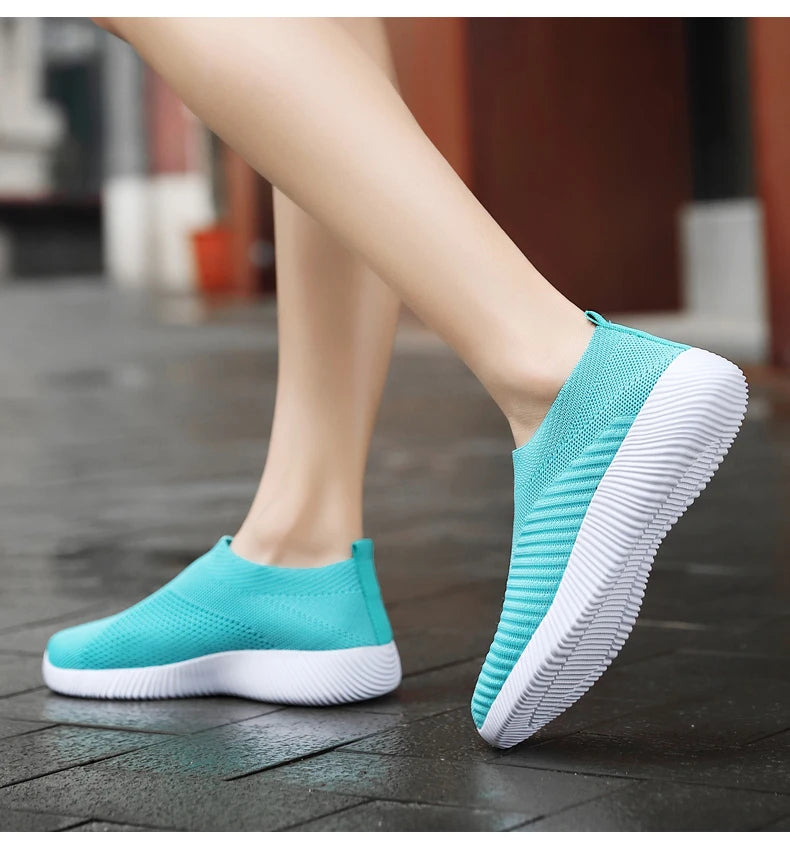 Women’s Vulcanized Slip-On Sneakers – High Quality Loafers, Plus Sizes Available | حذاء نسائي فلكنايزد بدون رباط – لوفزر أنيقة عالية الجودة، مقاسات كبيرة متوفرة