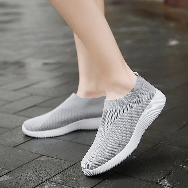 Women’s Vulcanized Slip-On Sneakers – High Quality Loafers, Plus Sizes Available | حذاء نسائي فلكنايزد بدون رباط – لوفزر أنيقة عالية الجودة، مقاسات كبيرة متوفرة