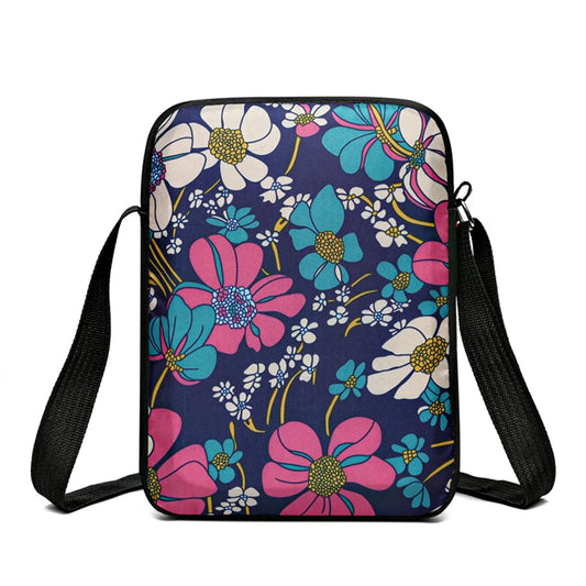 Mini crossbody bags for men and women, versatile and stylish, come in a variety of colors and are perfect for travel.