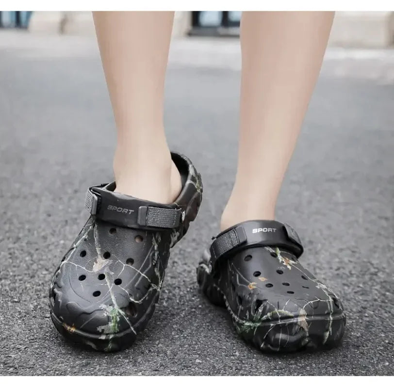Summer Men's Clogs Sandals Man Home Garden Shoes Comfortable Men Slippers Non-Slip Soft Bottom Flip Flop Sandals Big Size 46 47