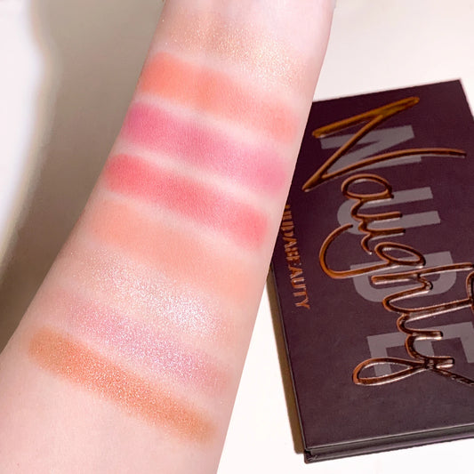 18-Color Eyeshadow Palette – Matte & Glitter, High Pigment,  Long-Lasting, Smudge-Proof, Perfect for Daily & Party makeup