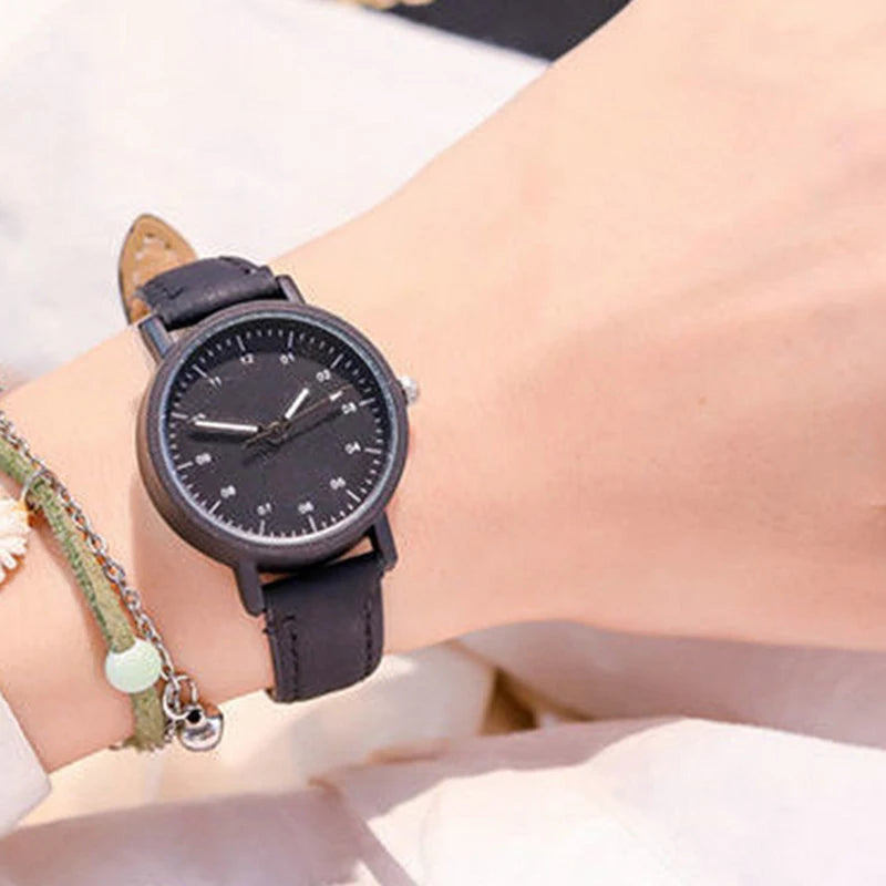 YIKAZE Women's Watch PU Leather Strap Women Quartz Watches Waterproof Round Dial Retro Bracelet Watch Ladies Girls Wristwatch
