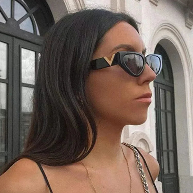 Vintage Small Cat Eye Sunglasses – Unisex Retro UV400 Shades