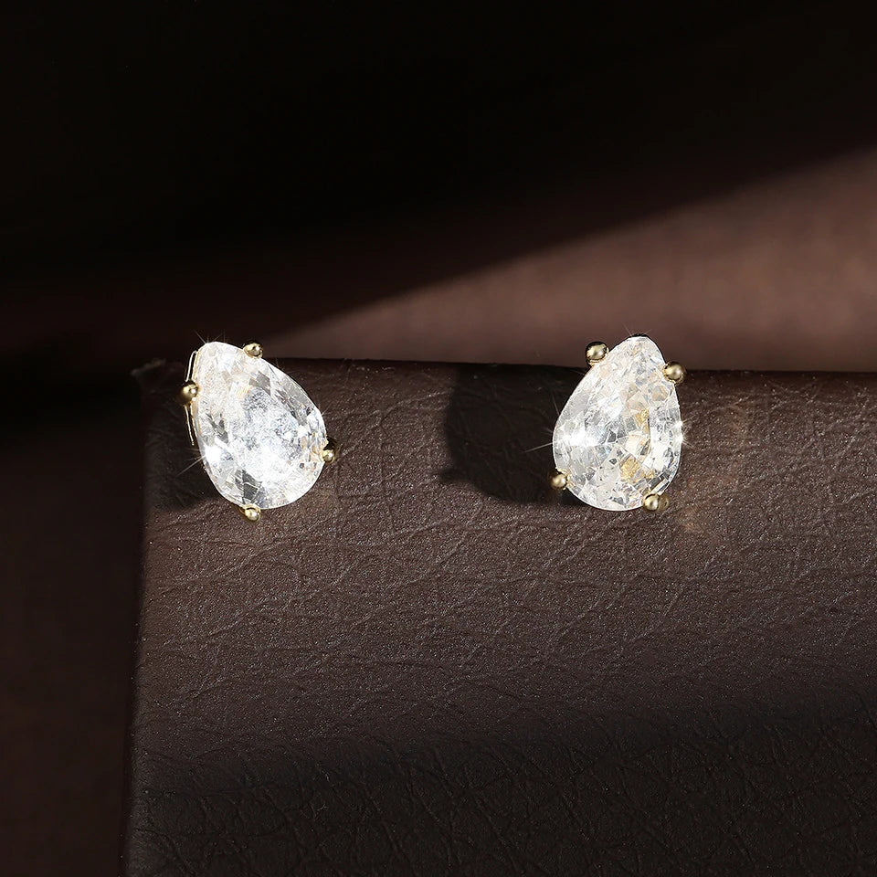 ZAKOL Pear Cut Solitaire White Zircon Mini Stud Earrings Exquisite Crystal Water Drop CZ Earring Jewelry Gift for Women Girls