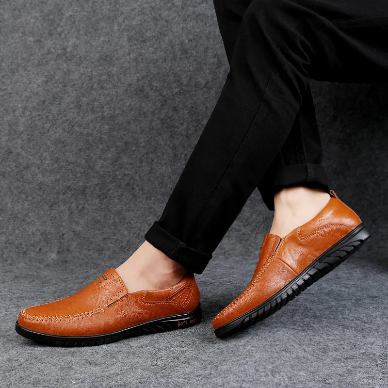 CLOHOO Men's Comfortable Soft-Soled Slip-On Loafers Versatile Casual Business Formal Leather Shoes