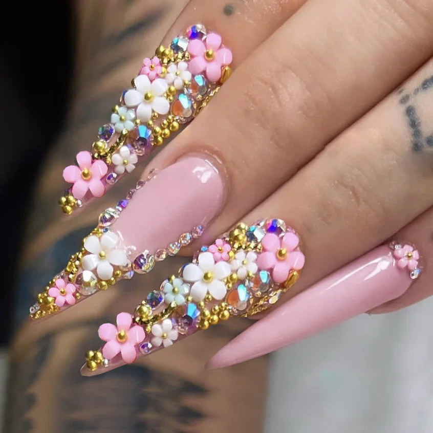 24Pcs Purple Heart Almond False Nails Artificial Simple with Glue French Wearable Fake Nails Full Cover Press on Nails Tips Art