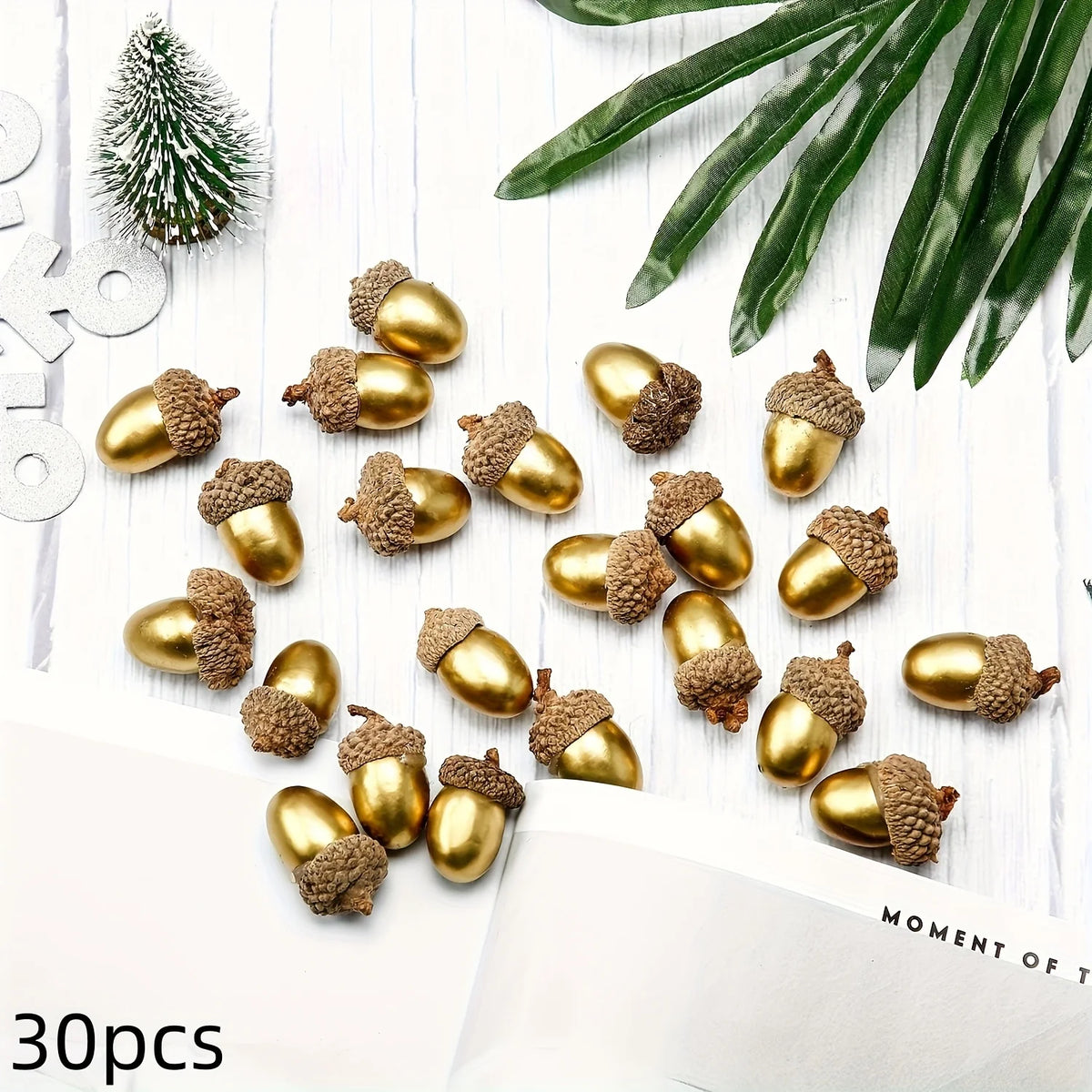 30/60pcs Artificial Golden Acorns, Exquisite Floral Decoration, Christmas Decorations,Festive Four Seasons Tabletop Ornaments