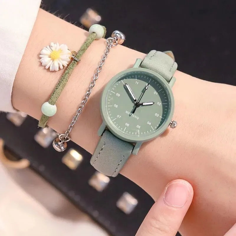 YIKAZE Women's Watch PU Leather Strap Women Quartz Watches Waterproof Round Dial Retro Bracelet Watch Ladies Girls Wristwatch