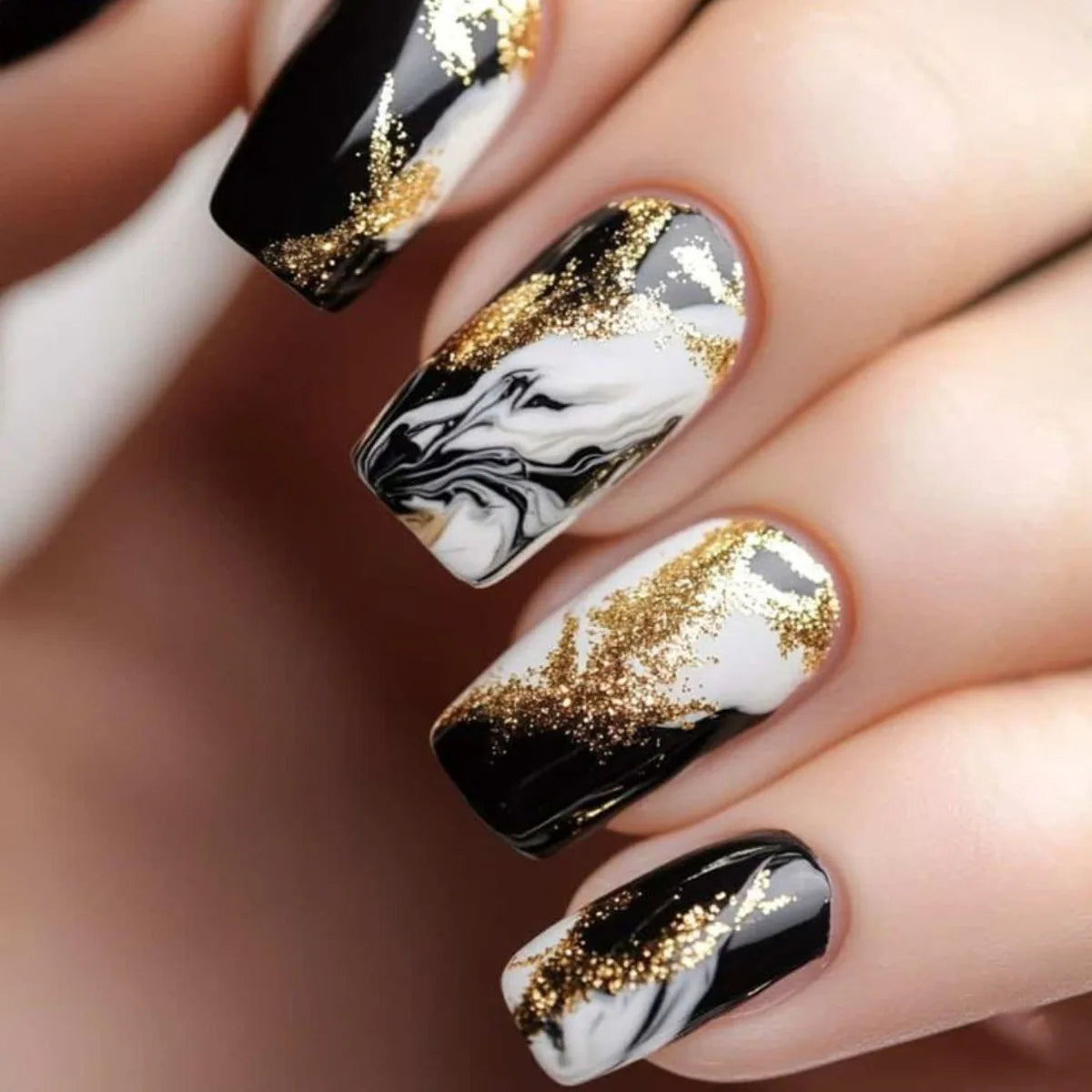 24PCS Gothic False Nails Dark Red Vine Pattern Medium Coffin Press on Nail Sticker Sweet Cool Glossy French Fake Nail Spice Girl