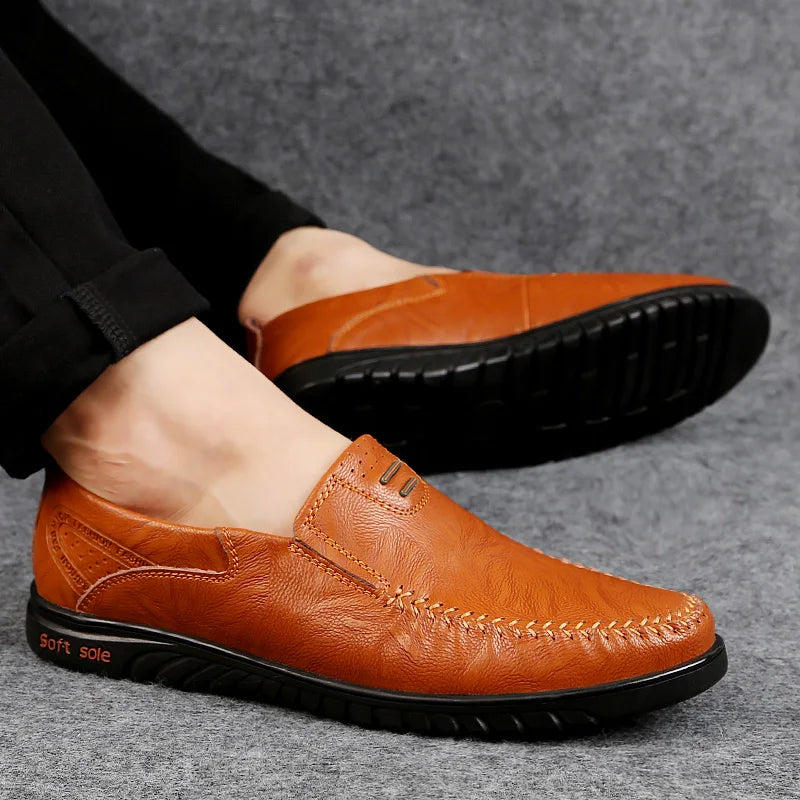 CLOHOO Men's Comfortable Soft-Soled Slip-On Loafers Versatile Casual Business Formal Leather Shoes