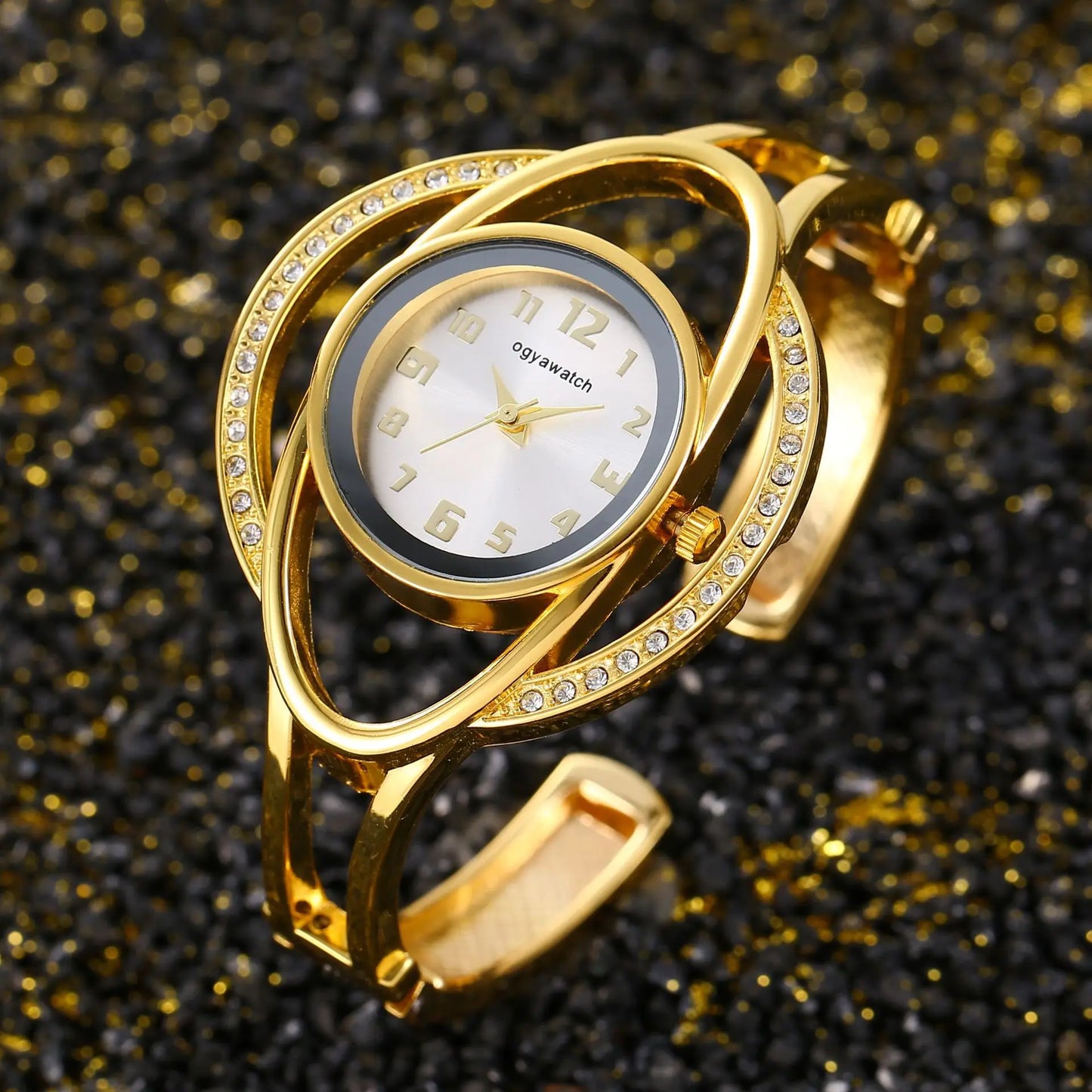 New Light Luxury Gold Women’s Bracelet Watch – Quartz