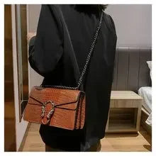 Women's Crocodile Embossed Square Shoulder Bag – Elegant & Trendy for Daily Use | حقيبة كتف نسائية بنقشة جلد التمساح – أنيقة وعصرية للاستخدام اليومي