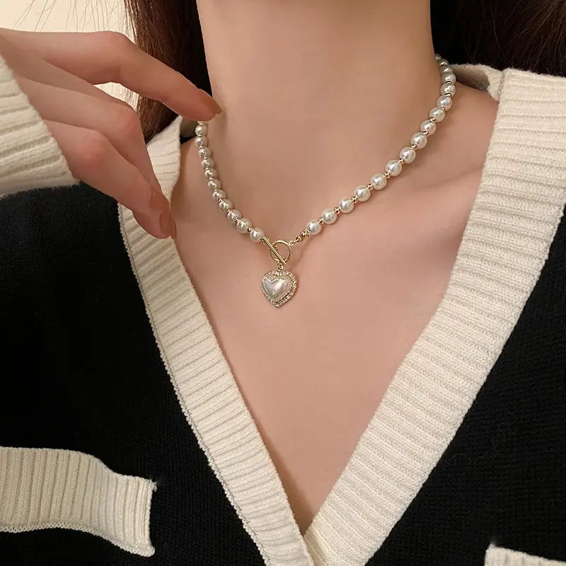 ✨ Elegant Pearl Heart Pendant Necklace – Korean Style Luxury Chain 🔷 عقد أنيق بلؤلؤ صناعي مع تعليقة قلب – تصميم فاخر كوري للنساء والبنات