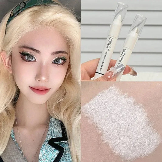 Highlighter & Contour Pen – Hydrating Shimmer Stick for Nose, Cheeks & Flawless Glow | قلم هايلايتر وكونتور مرطّب بلمسة لامعة – لإبراز الأنف والخدود بمكياج متقن ومضيء