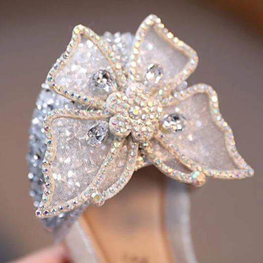 ✨ Girls Princess Sandals – Rhinestone & Sequin Bow Dress Shoes (Flat Heel) | صندل أميرة للبنات – فيونكة لامعة بحبات كريستال وكعب مسطح