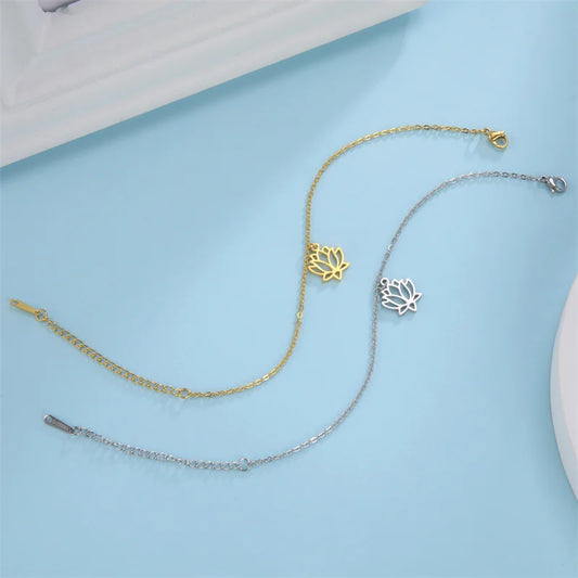 ✨ Gold Lotus Flower Anklet – Stainless Steel Foot Bracelet for Women 🔷 خلخال زهرة اللوتس بلون ذهبي – سلسلة كاحل من الستانلس ستيل للنساء
