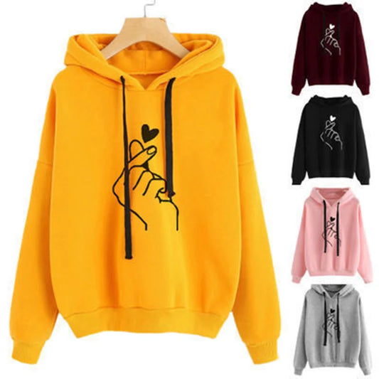 🧡 Korean Finger Heart Fleece Hoodie – Soft, Warm & Stylish | هودي فليس دافئ بتصميم قلب بالأصابع – موضة كورية خريفية أنيقة ومريحة