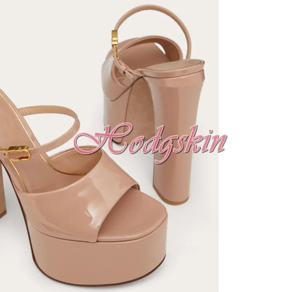 Women’s Shiny Leather Platform Sandals – Chunky High Heel Open-Toe Dress Shoes with Buckle Straps | صندل نسائي لامع بكعب عالي ومنصة سميكة – مقدمة مفتوحة مع أحزمة وإبزيم لإطلالة أنيقة وفاخرة