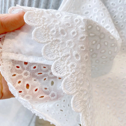 🌼 Girls 2024 Summer Lace Outfit Set – Sleeveless Top + Shorts | طقم صيفي بناتي 2024 – بلوزة دانتيل بدون أكمام + شورت أنيق للبنات الصغيرات