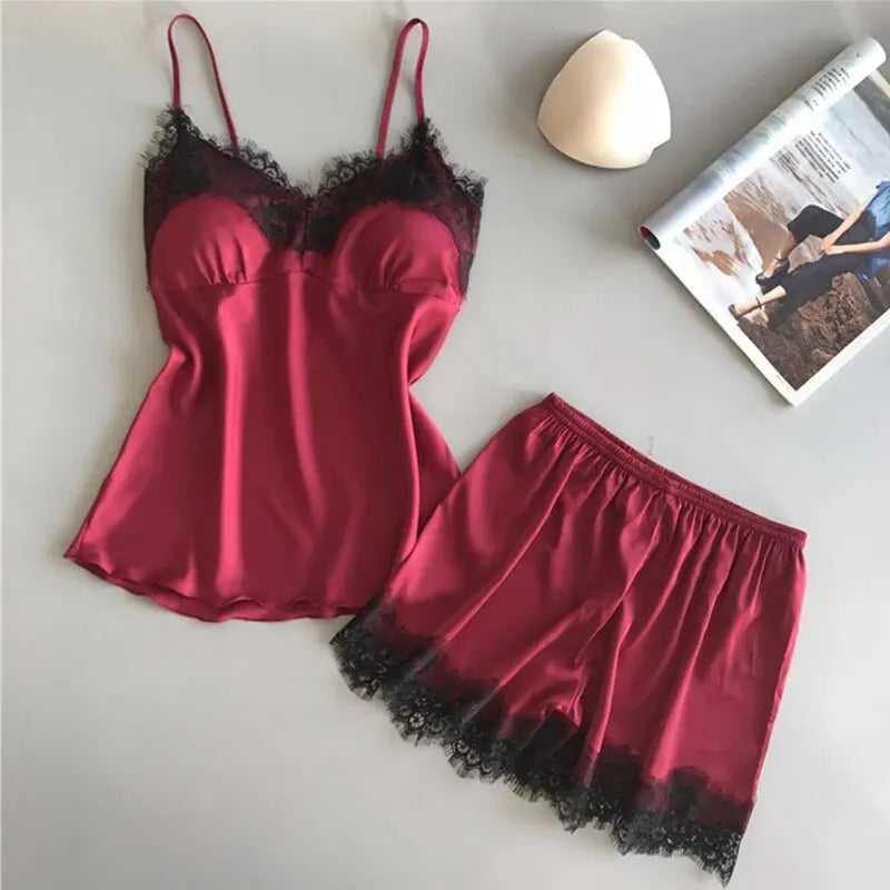 ๐ค Womenโs Lace Pajama Set ๐ โ V-Neck Fashion Sleepwear with Shorts | ุทูู
ุจูุฌุงู
ุง ูุณุงุฆู ุฏุงูุชูู ุฃููู โ ููุฒุฉ ุจูุชุญุฉ V ูุดูุฑุช ููููู