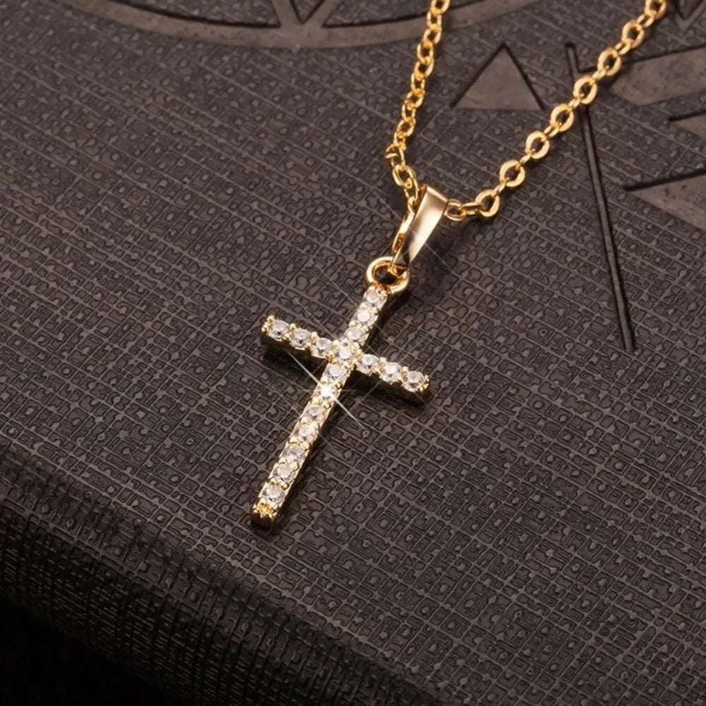 Women’s Adjustable Rhinestone Cross Pendant Necklace – Solid Color Summer Jewelry | عقد نسائي صيفي قابل للتعديل بقلادة صليب مرصعة – تصميم أنيق بلون موحّد