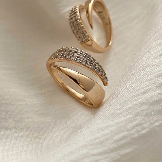 ✨ 2024 Sun Ring with Natural Stone – 18K Gold Plated Stainless Steel 🔷 خاتم شمس 2024 للنساء – مطلي ذهب 18K من الستانلس ستيل مع حجر طبيعي وتصميم معدني مجوّف