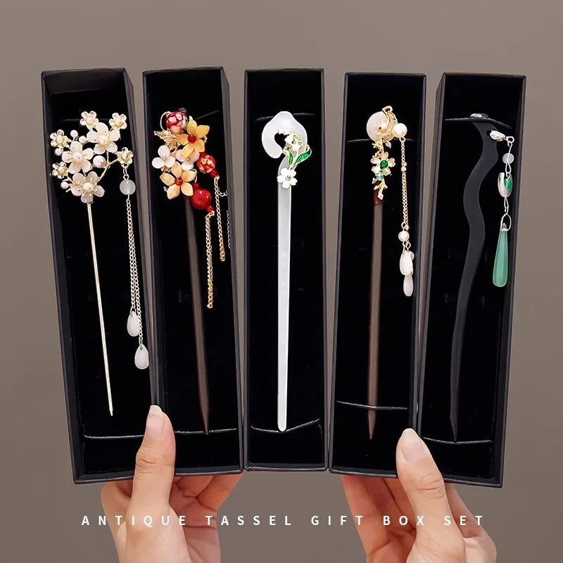 โจ Elegant Chinese Style Flower Tassel Hairpin โ Romantic Alloy Hair Accessory ๐ท ุฏุจูุณ ุดุนุฑ ุฃููู ุจุทุฑุงุฒ ุตููู ุชูููุฏู โ ู
ุฒูู ุจุฒููุฑ ูู
ุนููุงุช ุฑูู
ุงูุณูุฉ ู
ู ุงูู
ุนุฏู