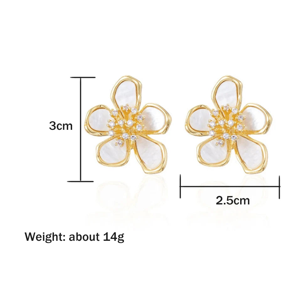 🌸 ZAKOL Elegant Flower Crystal Earrings | أقراط زهور راقية من زاكول – ستايل كوري ناعم للفتيات والنساء