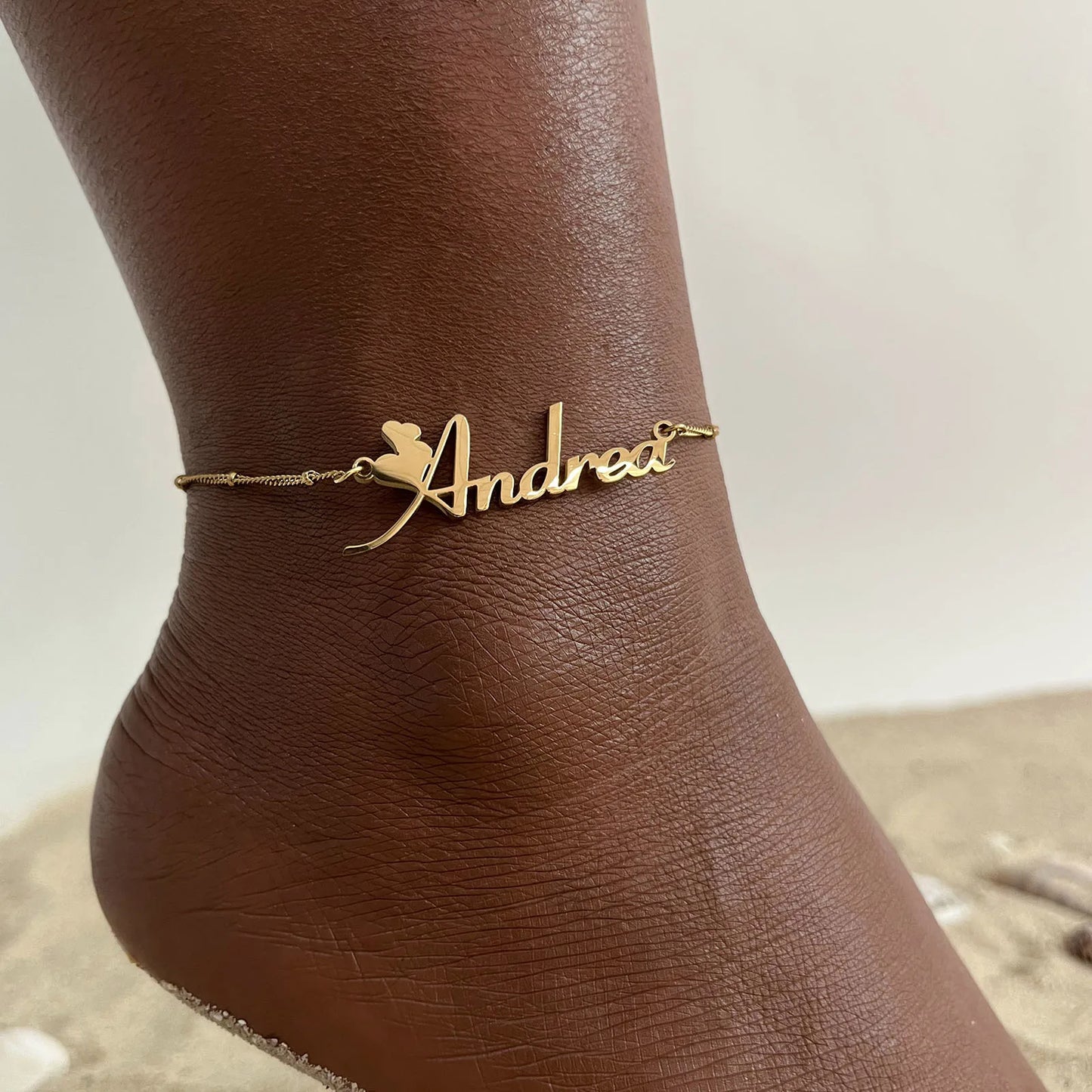 Vnox Personalized Name Anklet – Custom Gold Stainless Steel Chain Bracelet for Women | خلخال مخصص باسم من Vnox – سلسلة من الستانلس ستيل الذهبي بتصميم شخصي أنيق للنساء