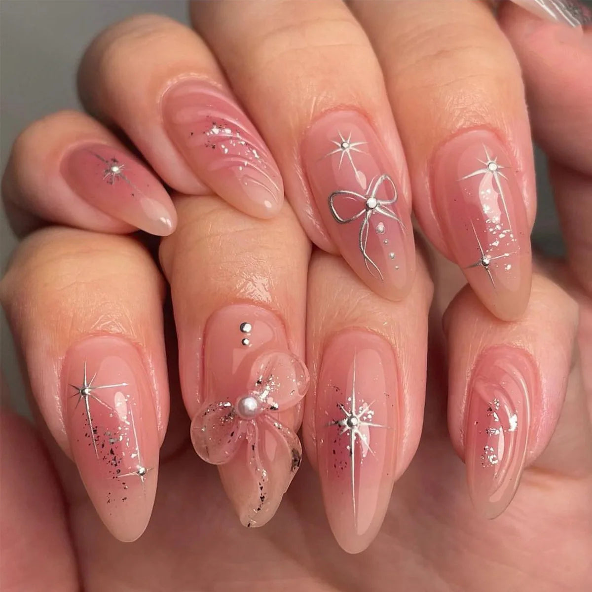 24pcs Sweet Detachable False Nails with Bowknots & Pearls – أظافر صناعية فاخرة قابلة للفك مزينة بفيونكات ولؤلؤ