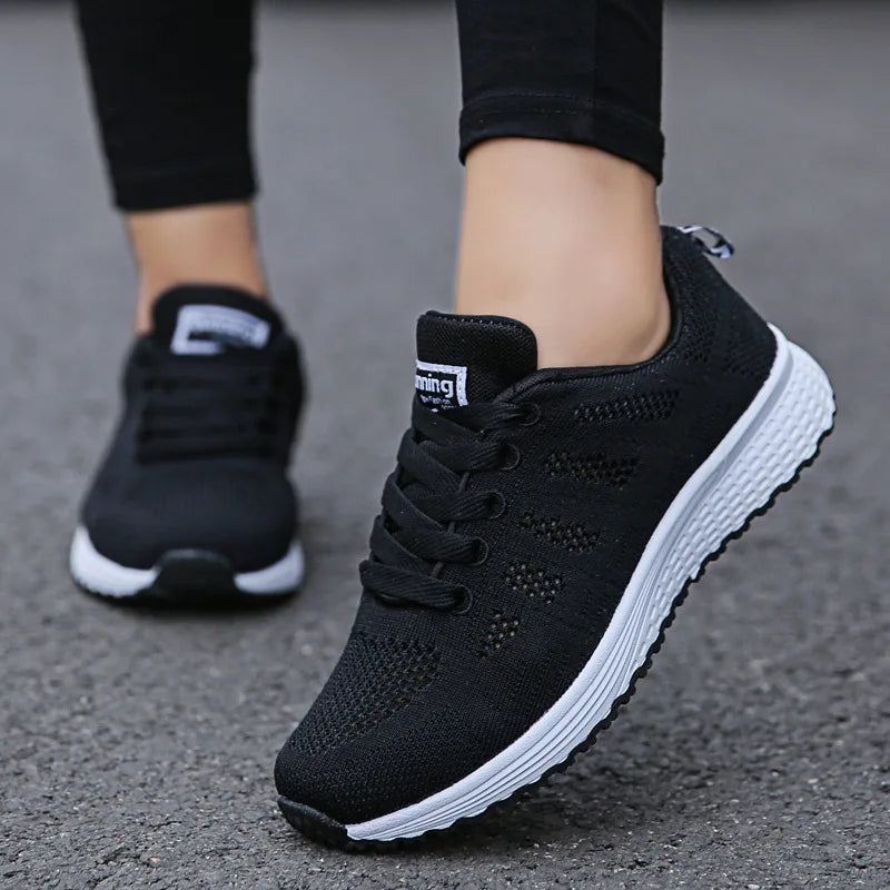 Women’s Fashion Mesh Sneakers – Breathable Flat Vulcanized Gym & Walking Shoes | سنيكرز نسائي شبكي أنيق – أحذية رياضية مسطحة قابلة للتهوية للمشي والتمارين