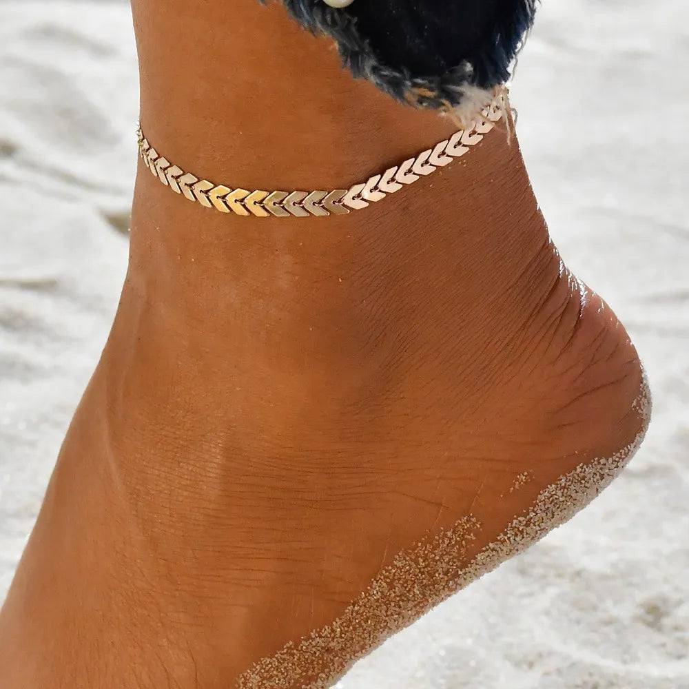 ✨ Simple Heart Barefoot Anklet Sandals – Crochet Leg Chain Foot Jewelry 🔷 خلخال بسيط بشكل قلب – صنادل كروشيه بدون حذاء على القدم مزينة بسلسال للنساء