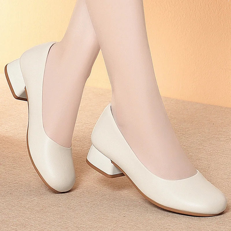 Women’s Soft Leather Square Heel Shoes – 3cm Comfortable Office Loafers for Spring & Fall 2025 | حذاء نسائي من الجلد الطري بكعب مربع 3 سم – أنيق ومريح للمكتب ومناسب للربيع والخريف