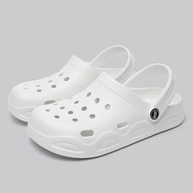 Unisex Summer Hole Sandals – Lightweight Waterproof Beach Clogs for Couples | صنادل صيفية مخرمة للرجال والنساء – خفيفة ومقاومة للماء مناسبة للأزواج على الشاطئ