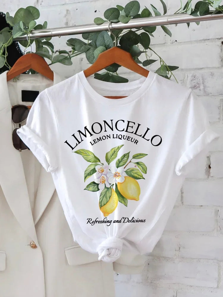 🍋 Lemon Graphic Kawaii T-Shirt – Vintage Fruit Print Tee for Summer | تيشيرت نسائي صيفي برسمة ليمون – تصميم كيوت برسمة فواكه وستايل شارع عصري