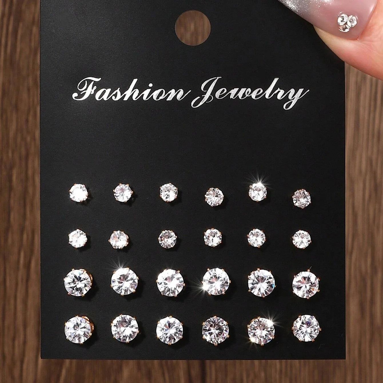 ✨ 12 Pairs Zirconia Stud Earrings – Luxurious, Simple & Shiny Gift Set 🔷 طقم 12 زوج من أقراط الزركونيا اللامعة – تصميم أنيق وبسيط هدية مثالية للأزواج والمناسبات