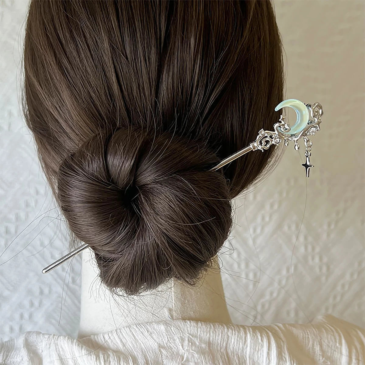🌟 Vintage Moonstone Star & Moon Hair Sticks for Women 🌙 – Chinese Style Tassel Hairpins | عيدان شعر نسائية مزينة بأحجار مونستون وتصميم نجوم وقمر – دبوس شعر صيني مع شراشيب أنيقة