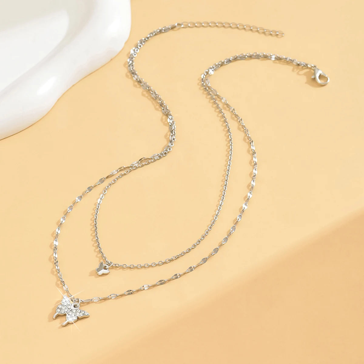 💎 Women’s Double Layer Butterfly Necklace 🦋 – Sparkling Exquisite Collar Chain Jewelry for Party & Holiday Gift | عقد نسائي مزدوج الطبقات بتصميم فراشة لامع – سلسلة أنيقة للحفلات والهدايا